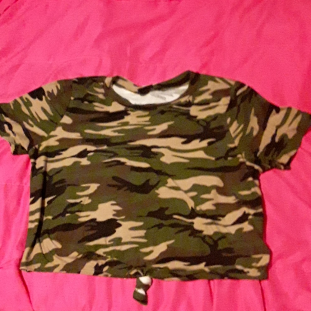 Cropped shirt